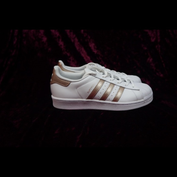 adidas Shoes - Adidas Original Superstar Sneakers